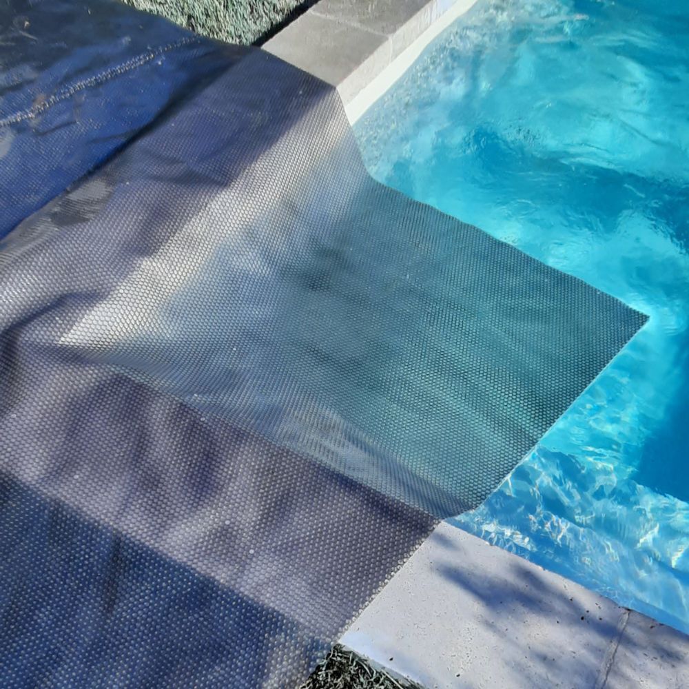 Couverture piscine solaire argent Edenea 350 ambient